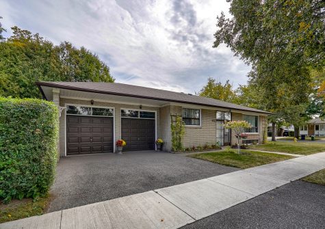 Wonderful 3 Bedroom Bungalow with a 2 car garage