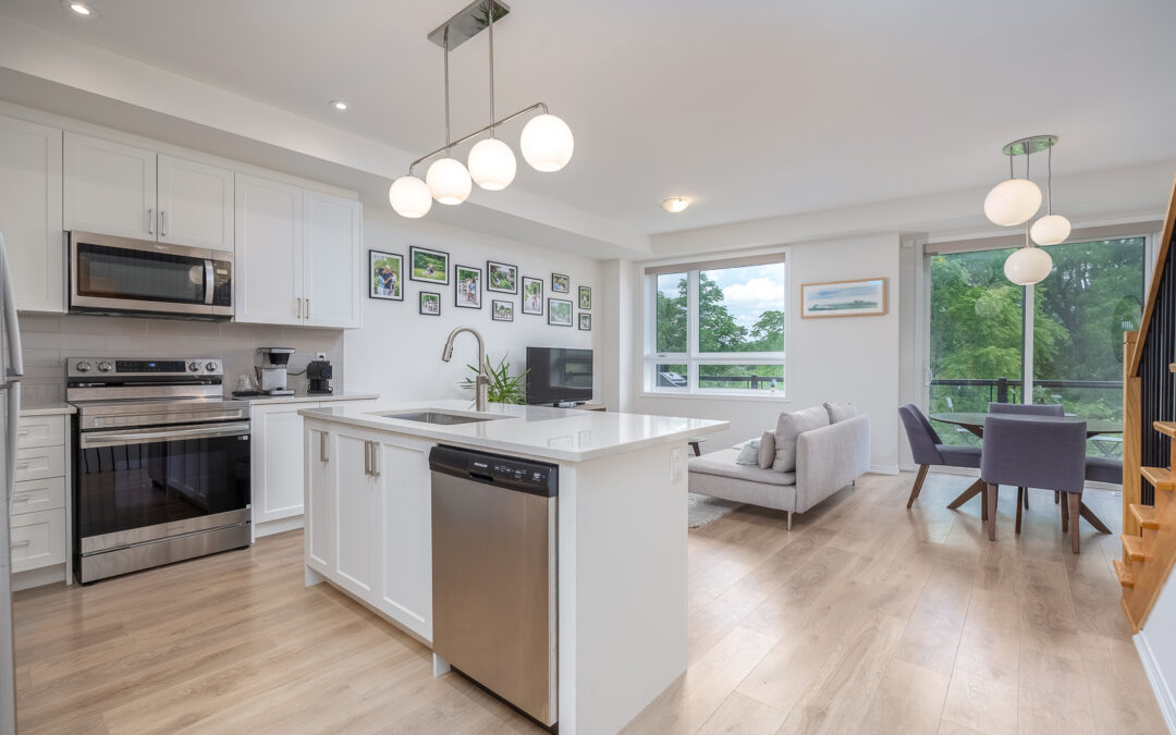 Sun-Filled 3-Storey 4-Bedroom Executive Freehold Townhome