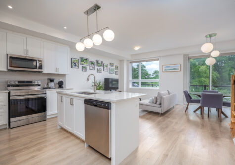 Sun-Filled 3-Storey 4-Bedroom Executive Freehold Townhome