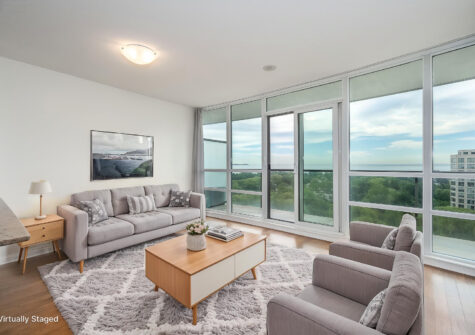 Wonderful 1+1 Bedroom Condo With Amazing Unobstructed View of the Lake and Toronto Skyline